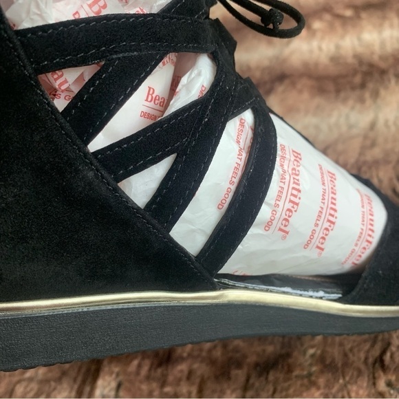 BeautifFeel Yuli Suede Gladiator Black Sandals - Picture 8 of 13